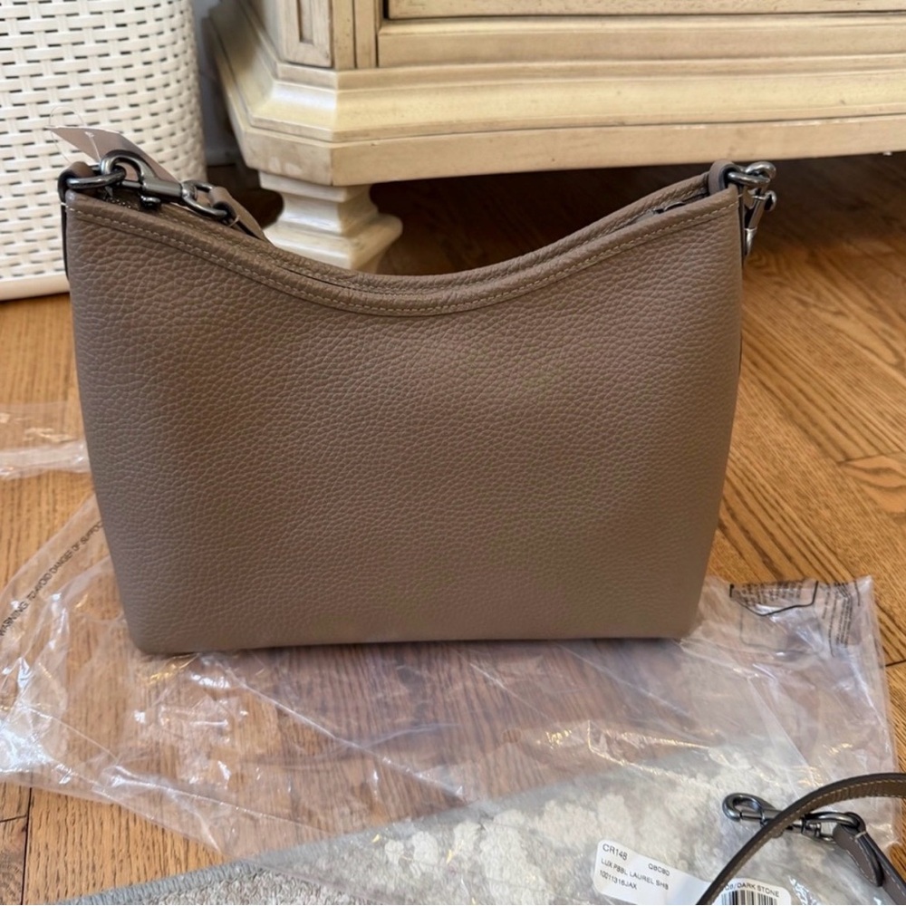 Coach RESERVED Tan Leather Shoulder Bag with Chain Strap - Picture 5 of 12